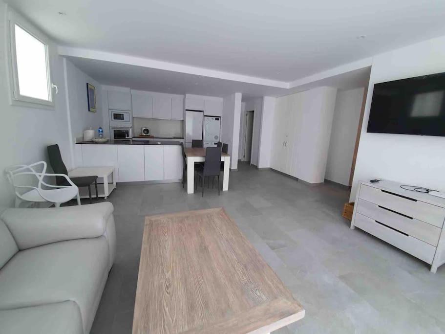Espectacular Planta Baja Con Terraza Y Parking A 5 Min De La Playa Apartment Cadaques Exterior photo